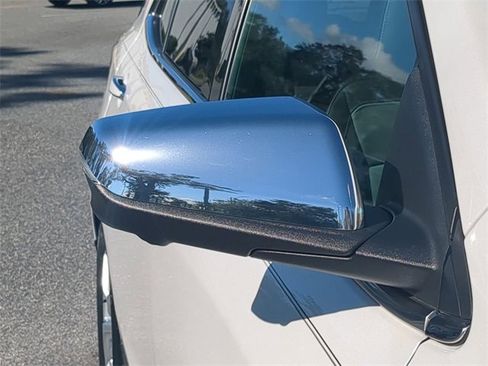 Used 2021 Chevrolet Equinox Premier image 13