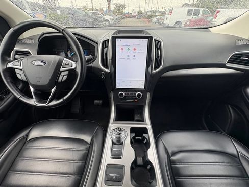 Used 2024 Ford Edge SEL AWD/4WD image 11