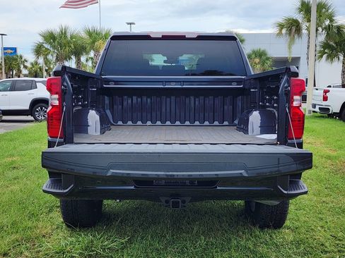 Used 2024 Chevrolet Silverado 1500 Custom Trail Boss w/ Turbomax Blackout Package AWD/4WD image 14