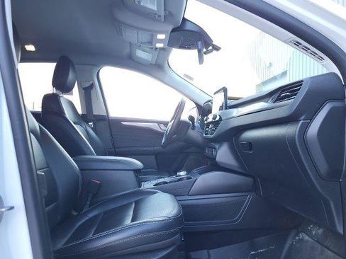 Used 2022 Ford Escape Titanium w/ Class II Trailer Tow Package image 13