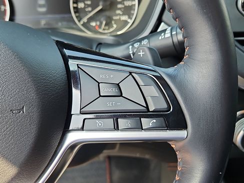 Used 2020 Nissan Altima 2.5 SR FWD image 16