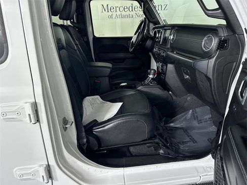 Used 2019 Jeep Wrangler Unlimited Sahara w/ Quick Order Package 24M Moab image 13