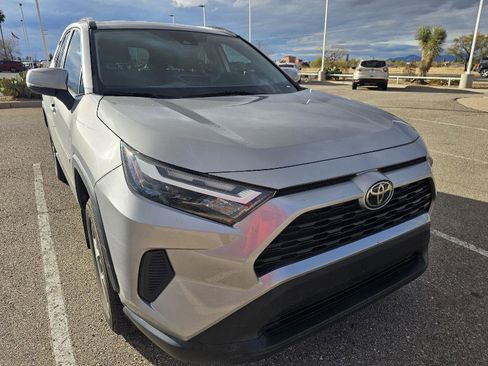 Used 2022 Toyota RAV4 XLE image 12