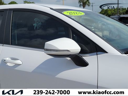 Certified 2023 Kia Sportage EX FWD image 8