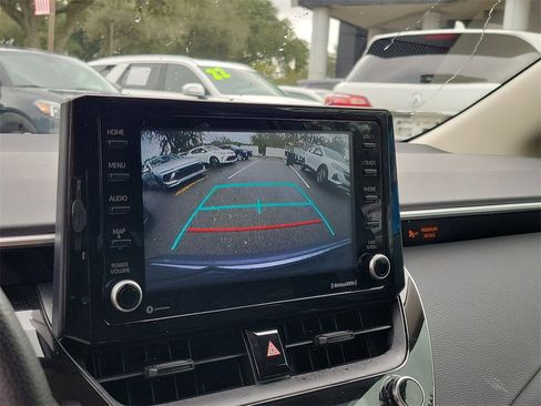 Used 2022 Toyota Corolla LE image 31