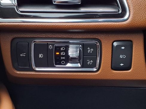 Used 2022 Lincoln Navigator L Reserve AWD/4WD image 18