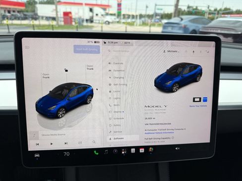 Used 2024 Tesla Model Y Long Range AWD/4WD image 13