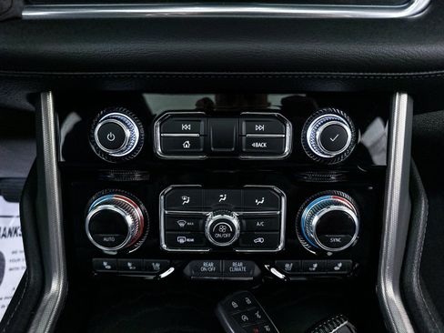 Used 2022 GMC Yukon Denali w/ Advanced Technology Package image 27