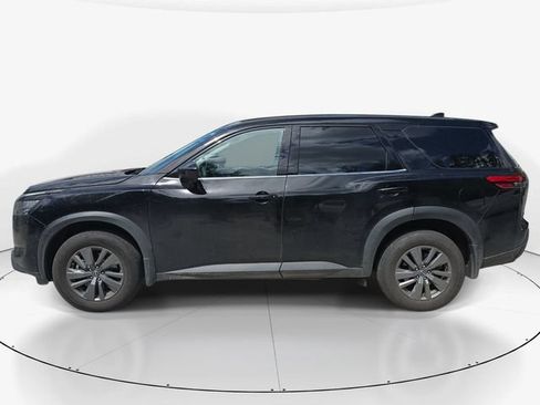 Used 2025 Nissan Pathfinder S FWD image 9