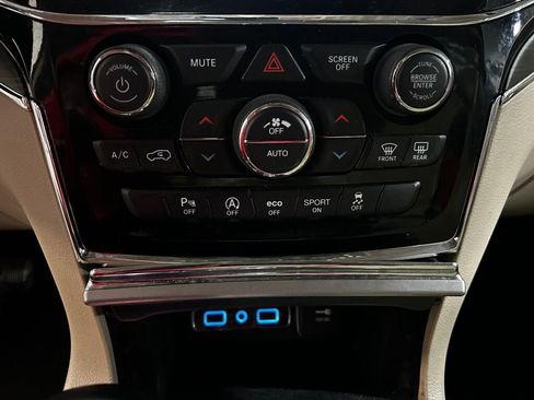 Used 2022 Jeep Compass Limited w/ Sun and Sound Group image 11