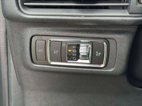 Used 2023 Lincoln Corsair Reserve w/ Equipment Group 201A image 18