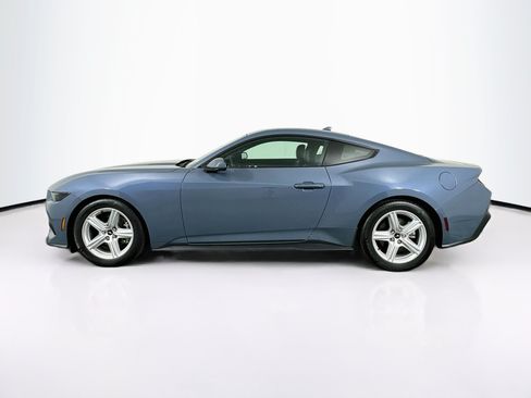 Used 2026 Ford Mustang Premium RWD image 4