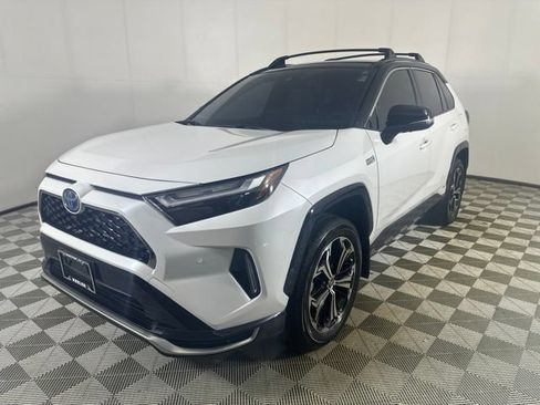 Used 2024 Toyota RAV4 XSE w/ Premium Package AWD/4WD image 3
