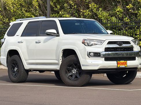 Used 2018 Toyota 4Runner Limited image 2