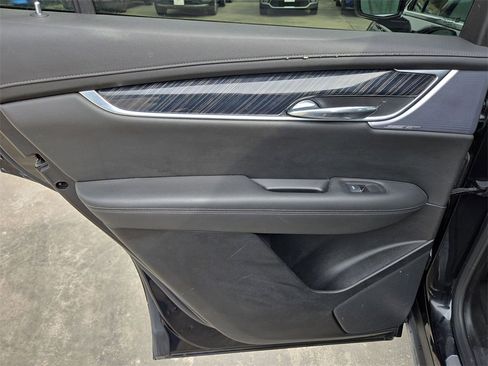 Used 2024 Cadillac XT6 Premium Luxury image 52