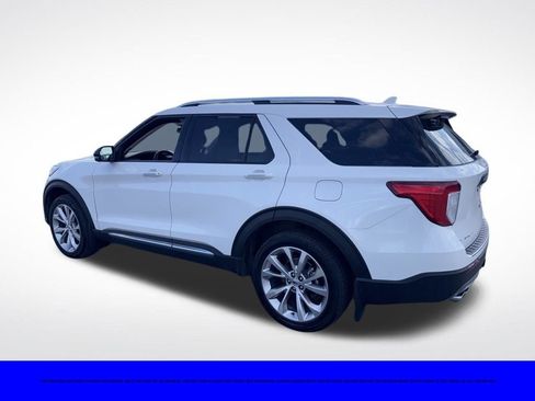 Used 2023 Ford Explorer Platinum w/ Technology Package image 3