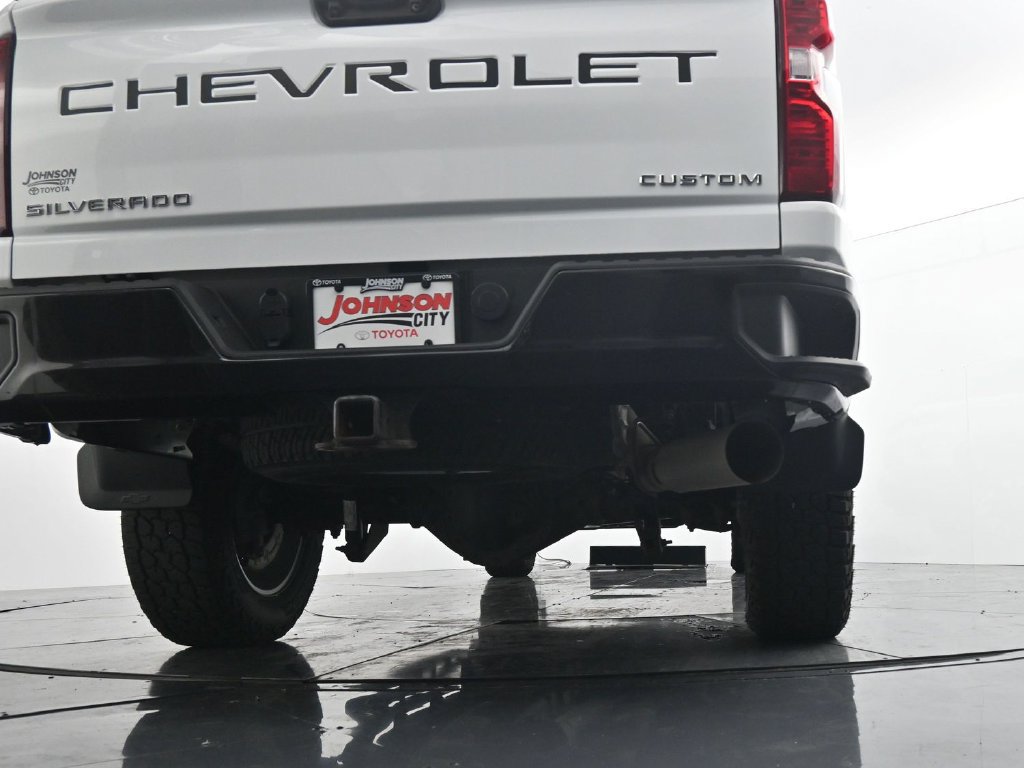 Used 2022 Chevrolet Silverado 2500 Custom w/ Custom Value Package AWD/4WD image 35