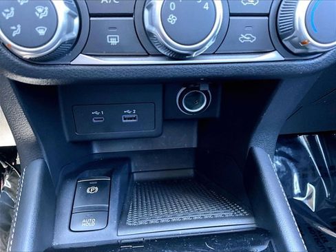 Used 2023 Nissan Kicks SV image 23