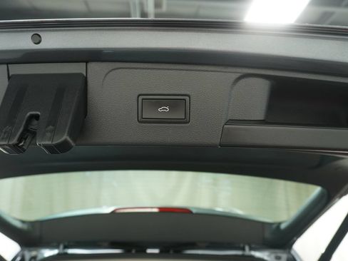 Used 2023 Volkswagen Atlas SEL Premium AWD/4WD image 7