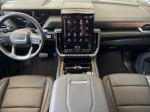 New 2026 GMC Yukon XL Denali w/ Sun & Power Step Package AWD/4WD image 10