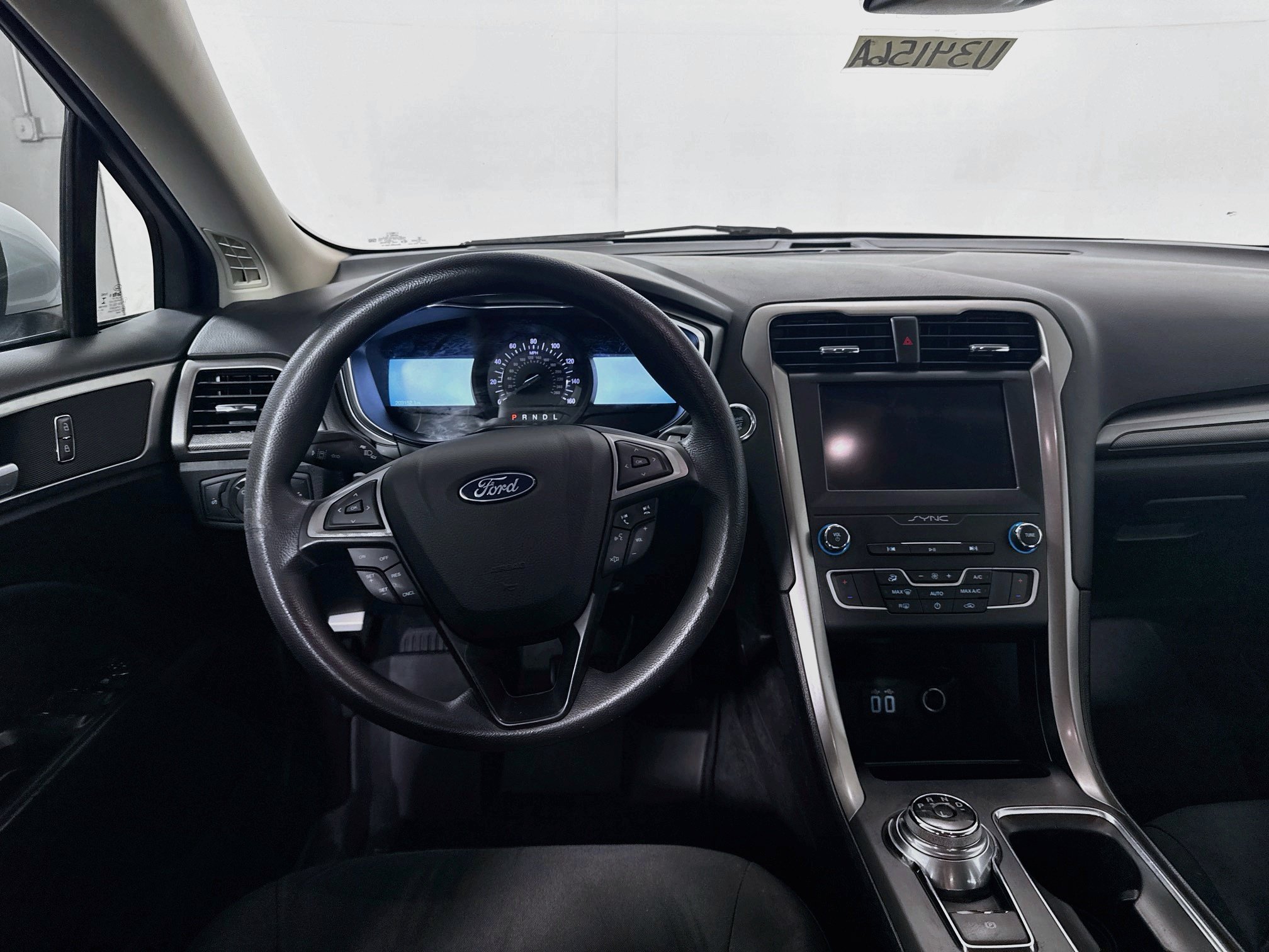 Used 2020 Ford Fusion SE FWD image 19