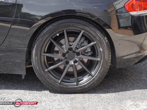 Used 2011 BMW Z4 sDrive35i image 12