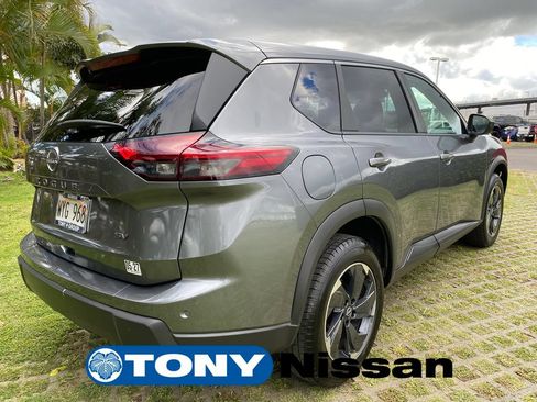 Used 2024 Nissan Rogue SV FWD image 25