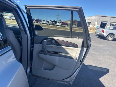 Used 2017 Buick Enclave Leather image 26