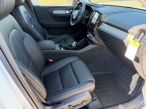 New 2026 Volvo XC40 B5 Ultra w/ Protection Package Premier image 11