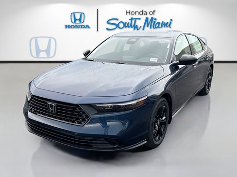 New 2025 Honda Accord SE image 3