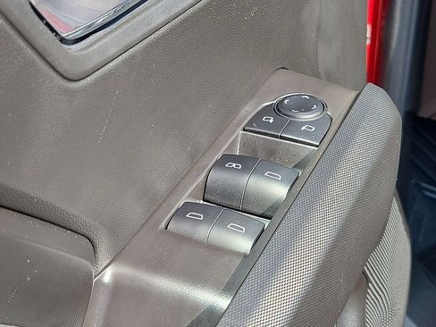 Used 2025 GMC Canyon Elevation w/ Convenience Package RWD image 11