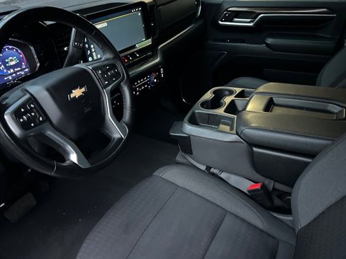 Used 2024 Chevrolet Silverado 2500 LT image 10