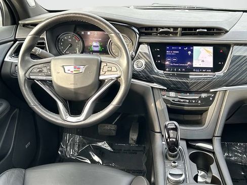 Certified 2023 Cadillac XT6 Premium Luxury w/ Technology Package image 2