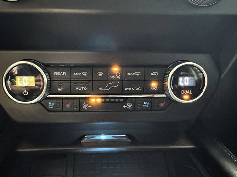 Used 2021 Ford Expedition Max Platinum image 31