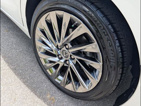 Used 2025 Lexus ES 350 Ultra Luxury FWD image 21