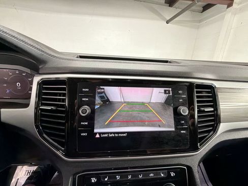 Used 2022 Volkswagen Atlas SEL image 15