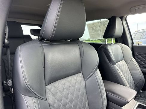 Used 2023 Mitsubishi Outlander SEL AWD/4WD image 23