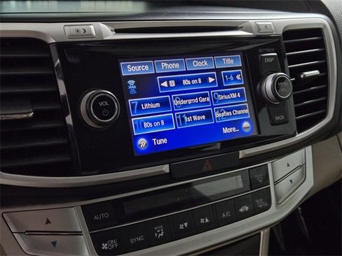 Used 2015 Honda Accord EX-L image 35