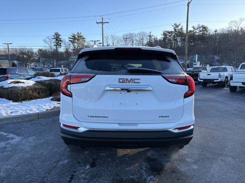 Certified 2021 GMC Terrain SLT w/ Infotainment Package II image 7