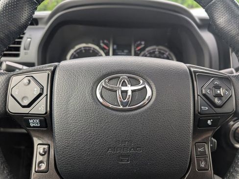 Certified 2023 Toyota 4Runner TRD Off-Road Premium w/ Moonroof Package AWD/4WD image 25
