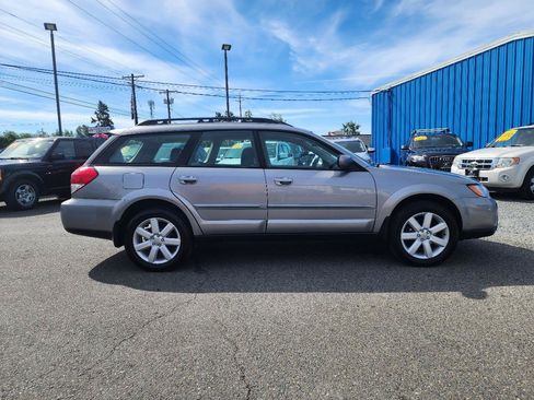 Used 2008 Subaru Outback 2.5i Limited AWD/4WD image 4
