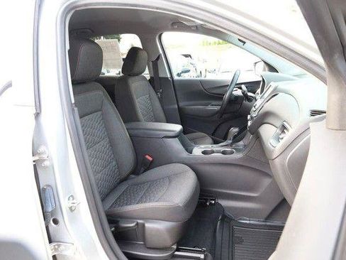 Used 2021 Chevrolet Equinox LT FWD image 24