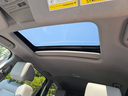 Used 2018 Honda CR-V Touring image 21