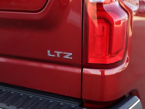 Used 2024 Chevrolet Silverado 1500 LTZ w/ Technology Package image 39