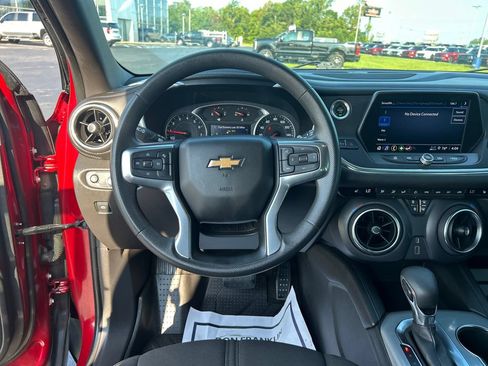Used 2021 Chevrolet Blazer LT AWD/4WD image 16