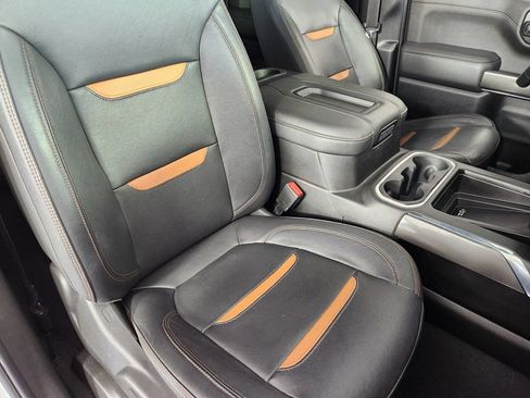 Used 2022 GMC Sierra 1500 AT4 w/ AT4 Premium Package AWD/4WD image 11