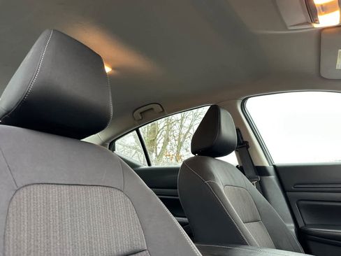 Used 2024 Nissan Altima 2.5 SV image 16