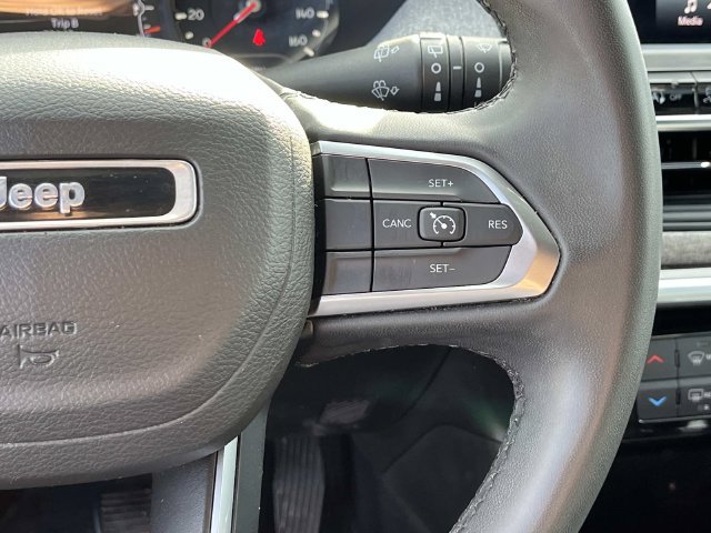 Used 2024 Jeep Compass Latitude AWD/4WD image 28