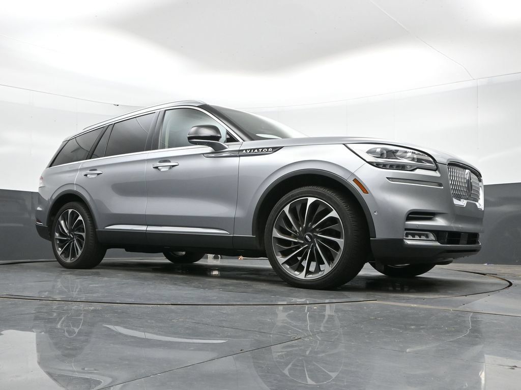 Used 2022 Lincoln Aviator Reserve w/ Equipment Group 201A AWD/4WD image 44