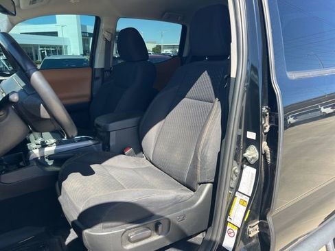 Used 2020 Toyota Tacoma SR5 image 10